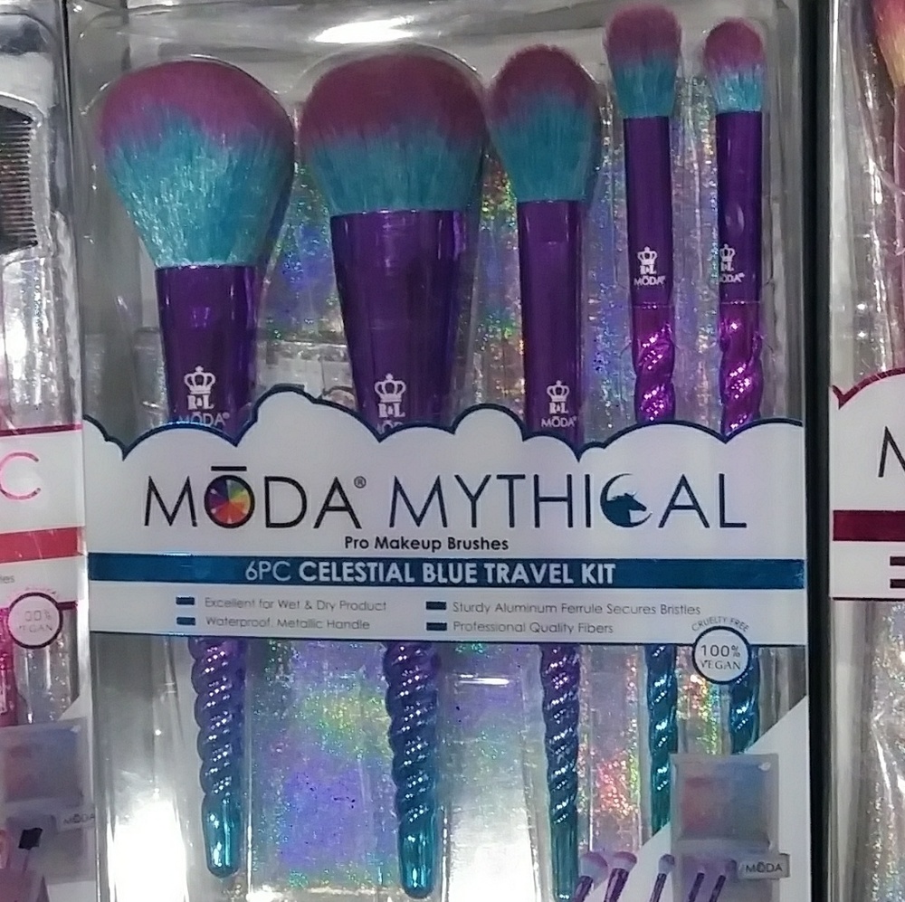 Moda Brush Set NIB